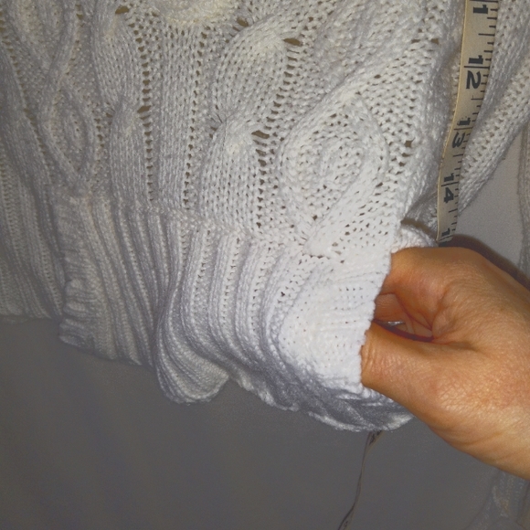 No Boundaries Junior sz m hooded crop sweater RN# 73352 - Picture 5 of 6